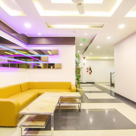 Moments Hotel Lucknow Exterior foto