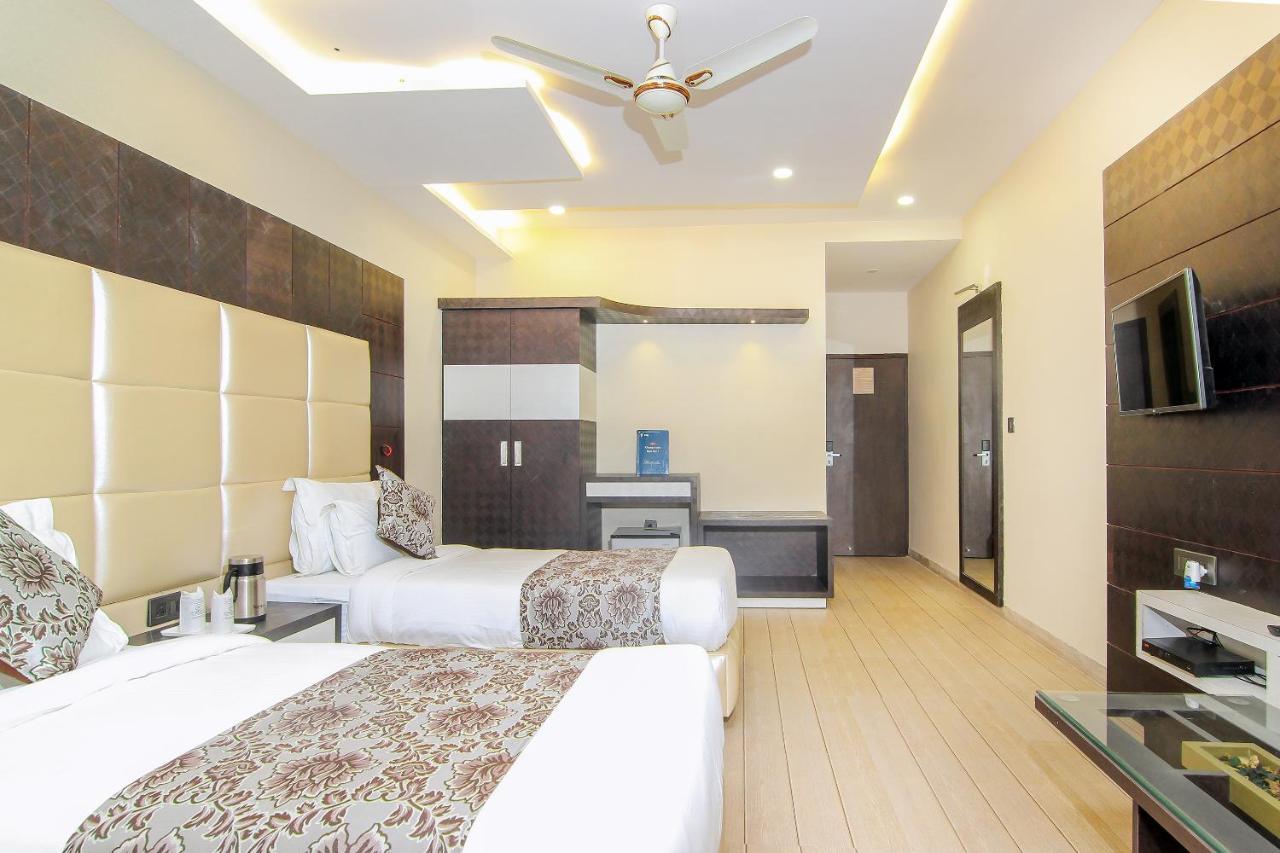 Moments Hotel Lucknow Exterior foto