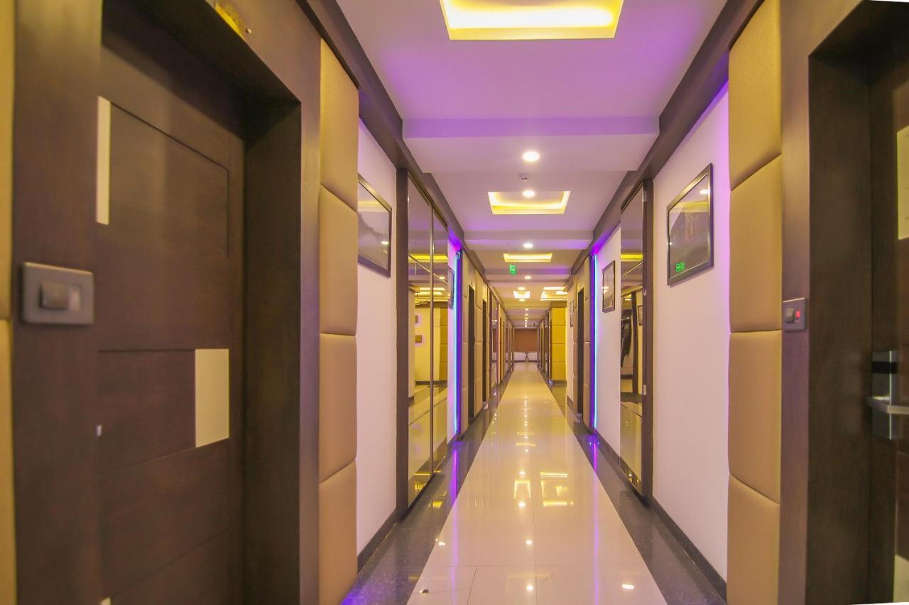 Moments Hotel Lucknow Exterior foto