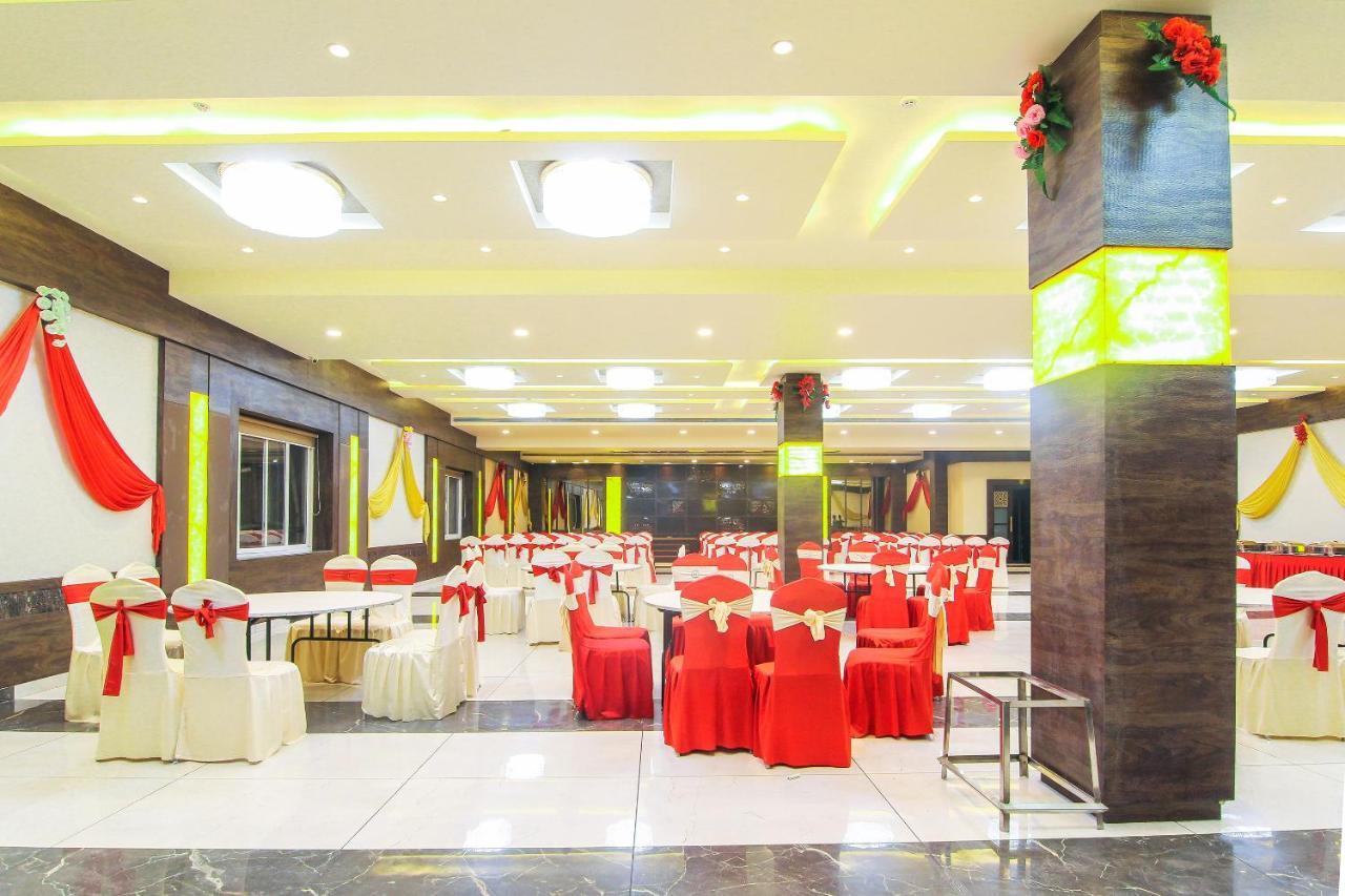 Moments Hotel Lucknow Exterior foto