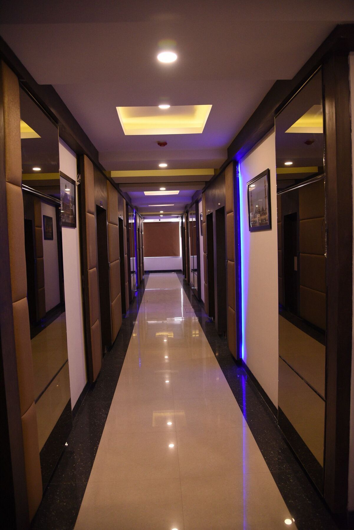 Moments Hotel Lucknow Exterior foto