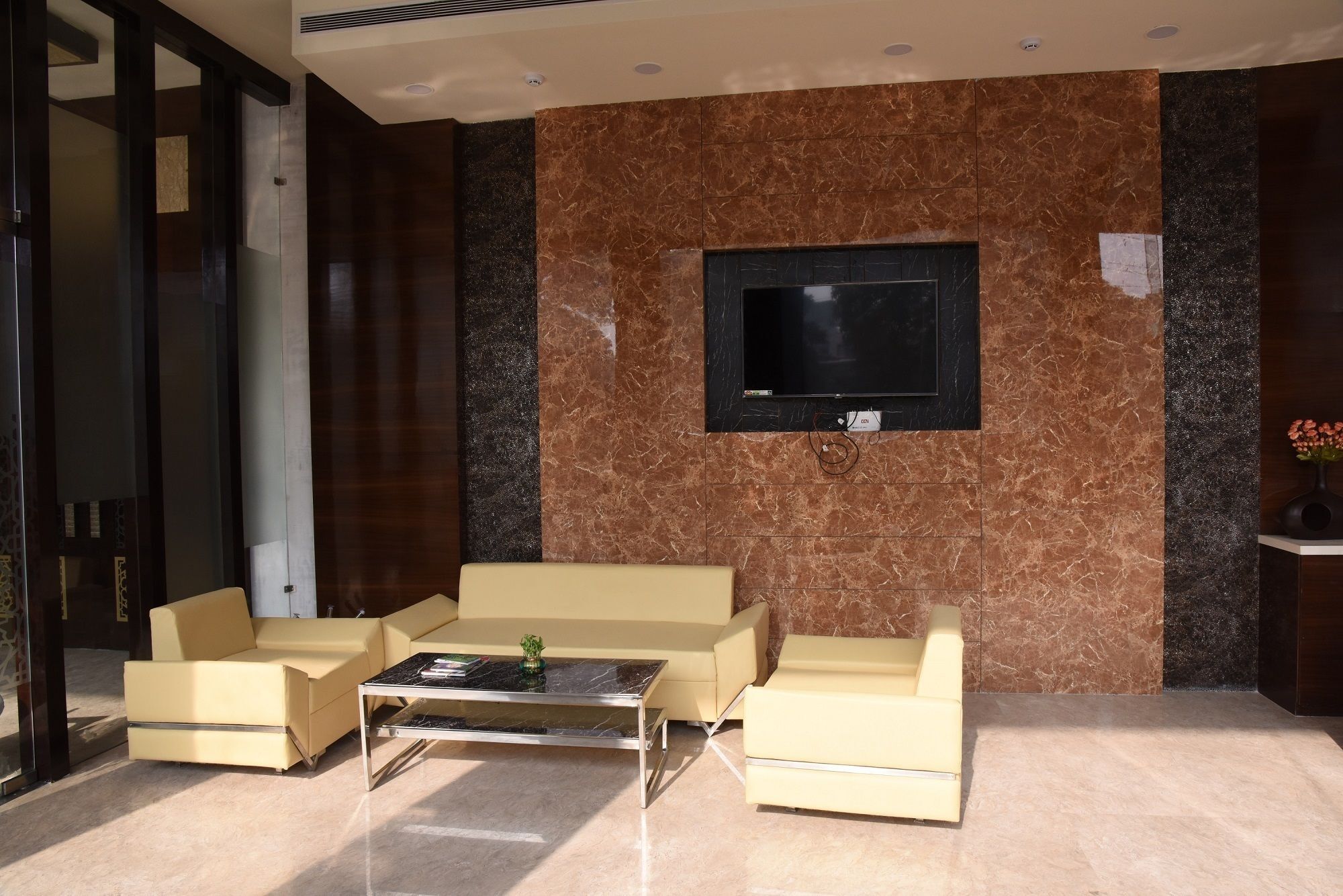 Moments Hotel Lucknow Exterior foto