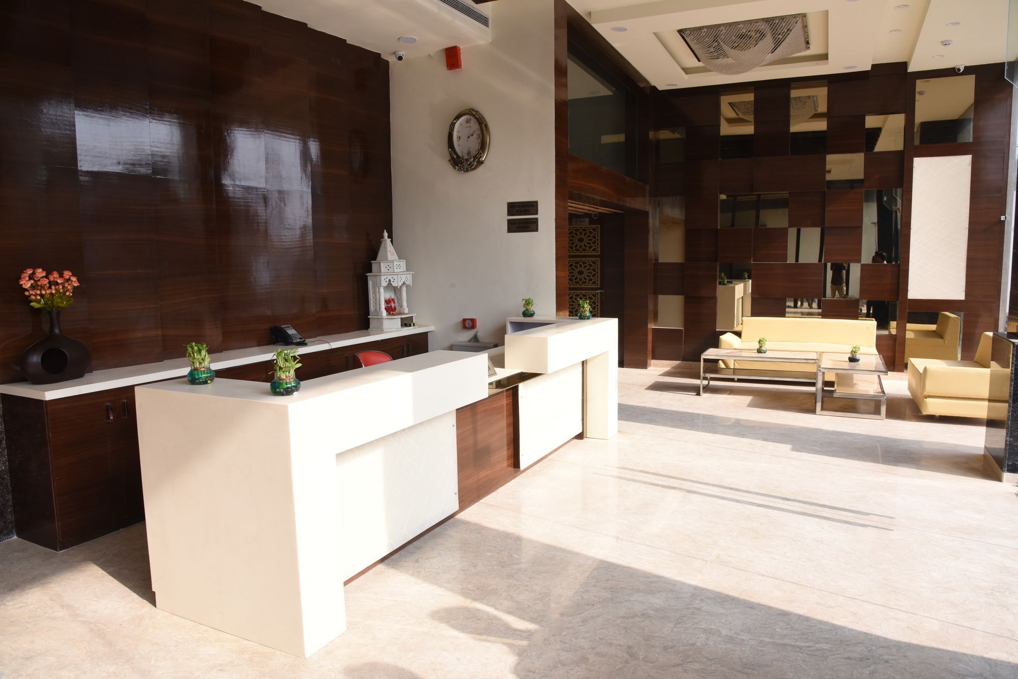 Moments Hotel Lucknow Exterior foto