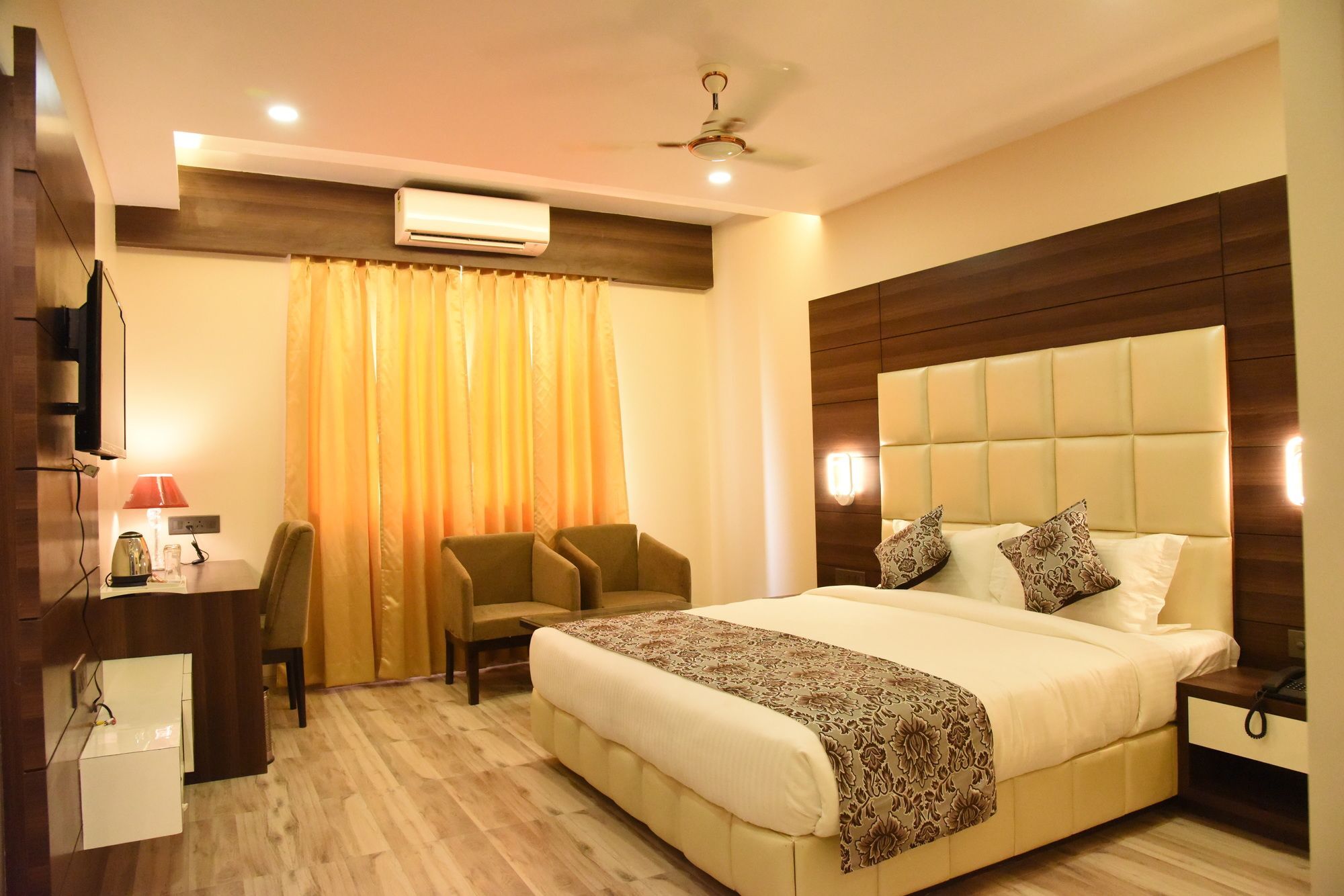 Moments Hotel Lucknow Exterior foto