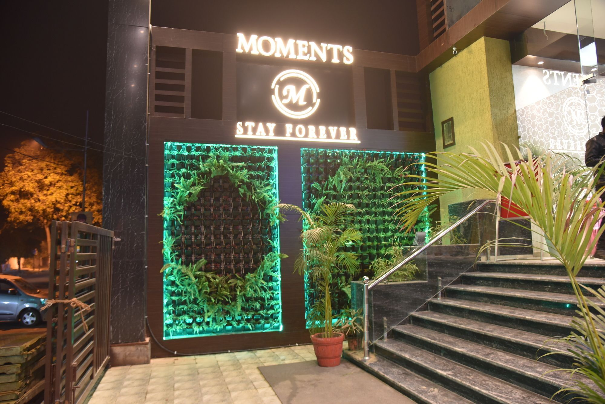 Moments Hotel Lucknow Exterior foto