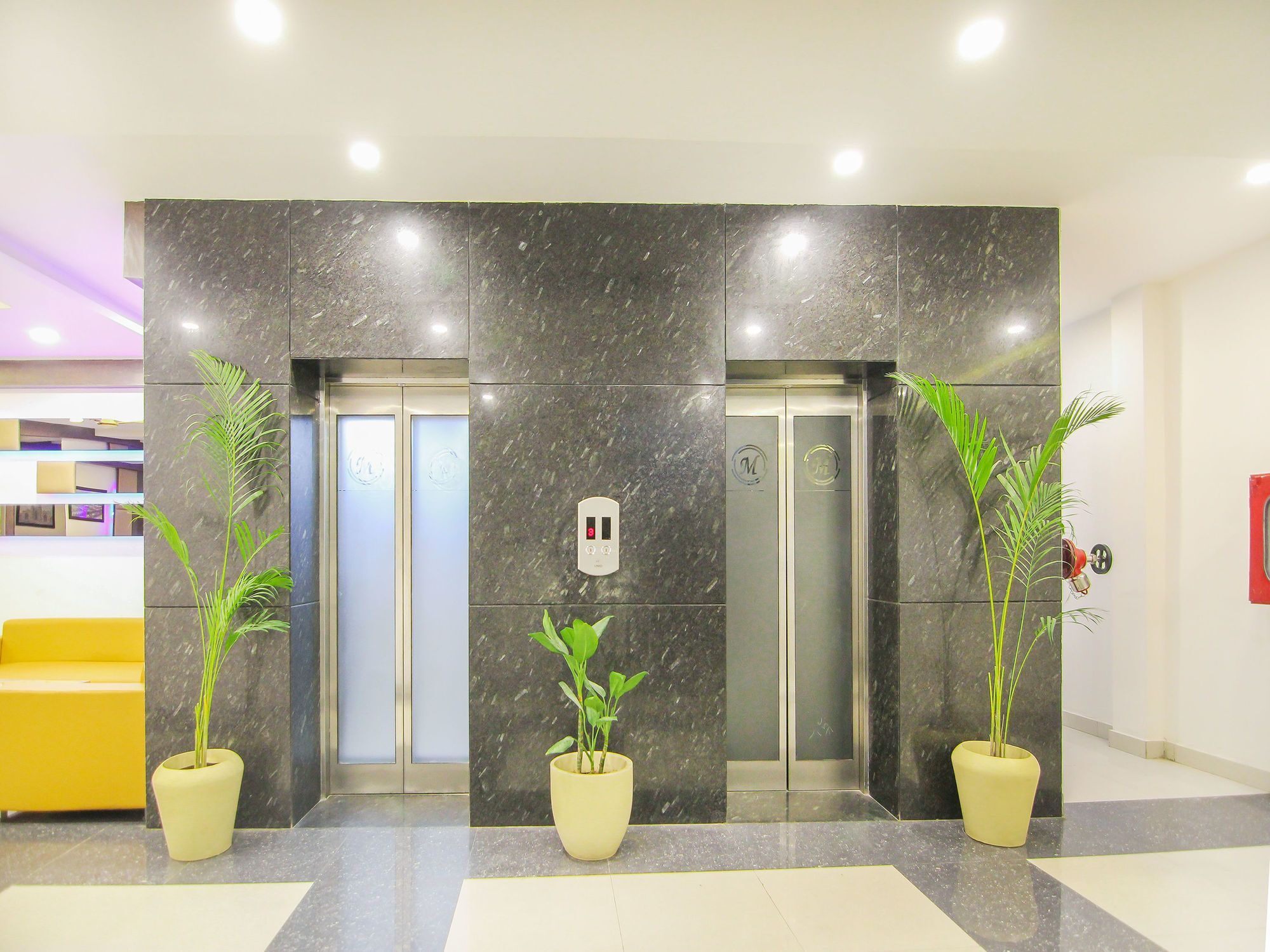 Moments Hotel Lucknow Exterior foto